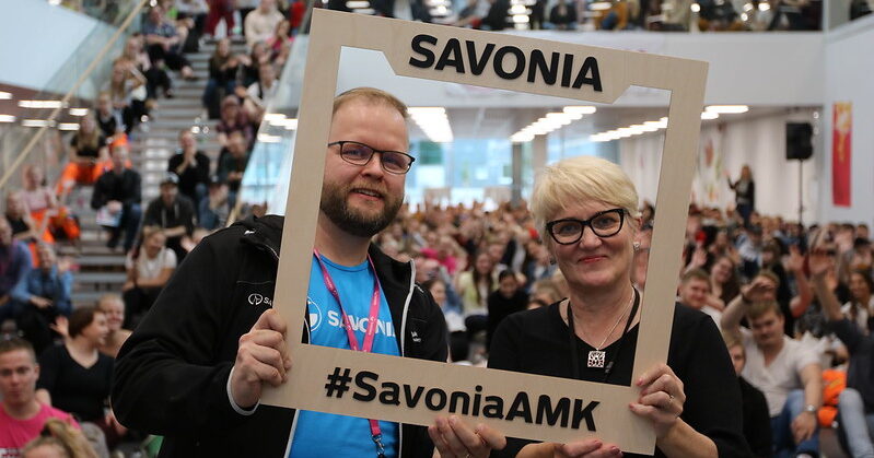 Fanfaarin paikka: tuhat YAMK-tutkintoa Savoniasta täynnä!