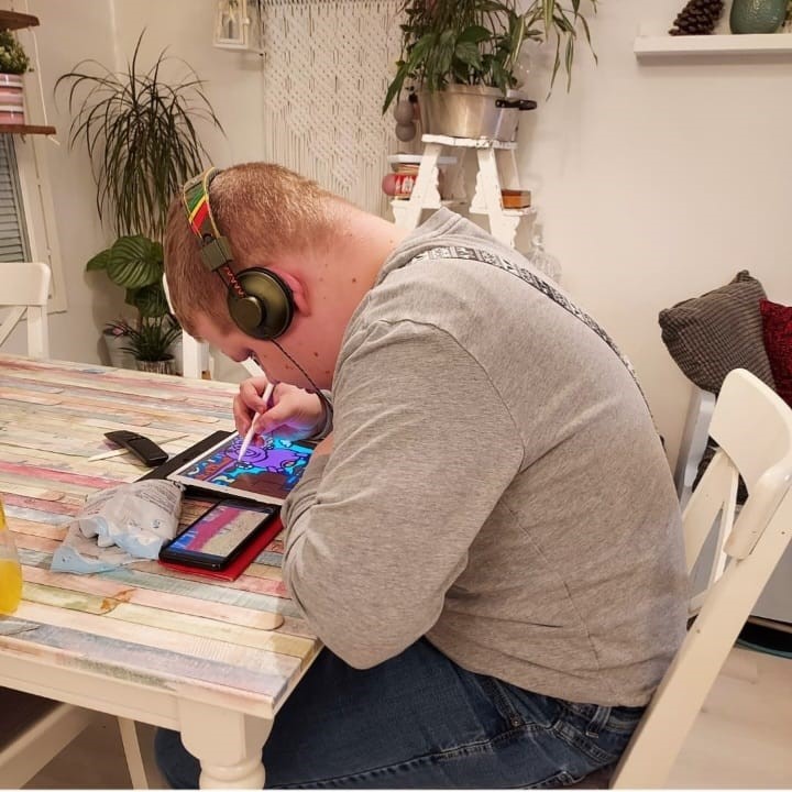 Digital devices provide everyday activities for young people with special needs.
