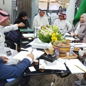 Kuva neuvottelusta Saudi Arabian opetusministeriön kanssa.
