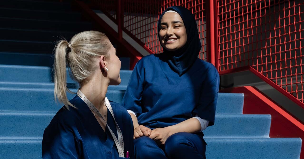 Kaksi suuhygienistiä.