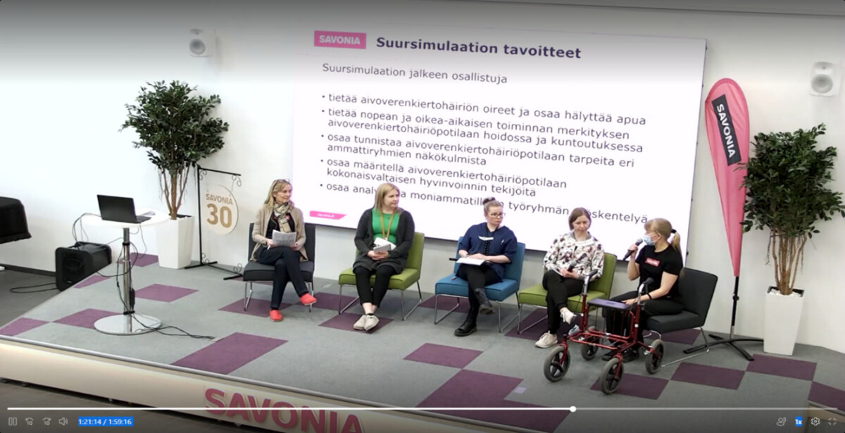 Kuva 4. Oppimiskeskustelu suursimulaation lopuksi.