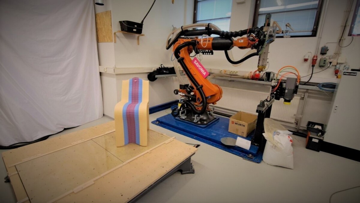 Figure 1 shows the robotic 3D-printing cell in Savonia university of applied sciences.