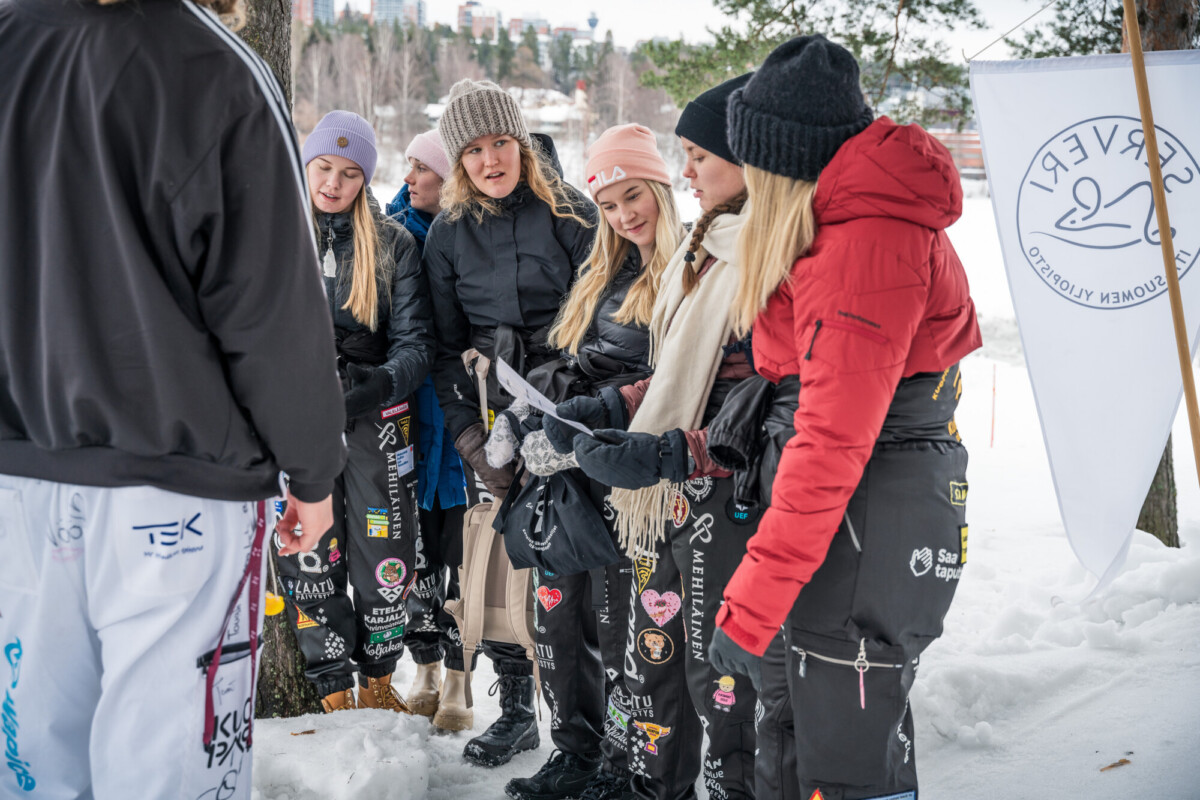 Opiskelijoita Winterfest-tapahtumassa.