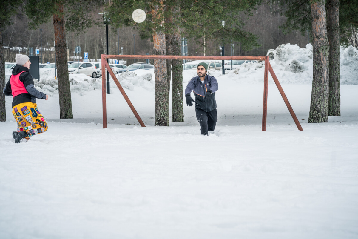 Opiskelijoita Winterfest-tapahtumassa.