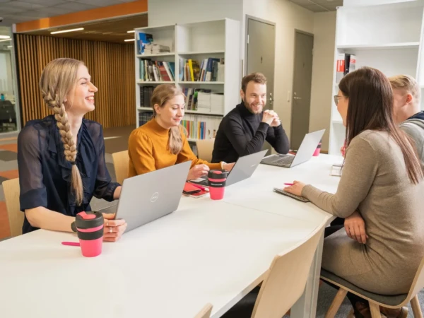 Häiriötilanteisiin varautuminen organisaatioissa ja yhteiskunnassa (Master)